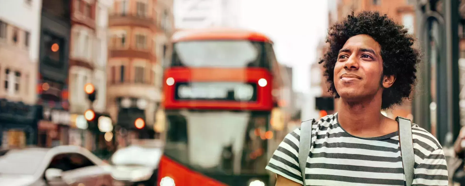 Tourist in london using the phone GettyImages 1285536355 1920x768
